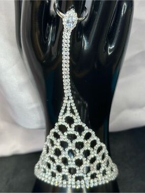 Silver Rhinestone Hand Chain Bracelet Ring Adjustable Bridal Prom Statement
